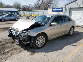  Salvage Chrysler 200