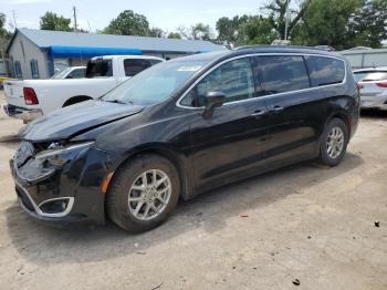  Salvage Chrysler Pacifica