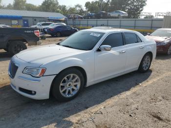  Salvage Chrysler 300