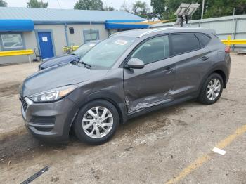  Salvage Hyundai TUCSON