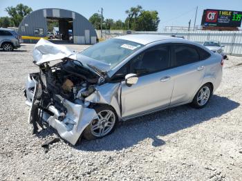  Salvage Ford Fiesta