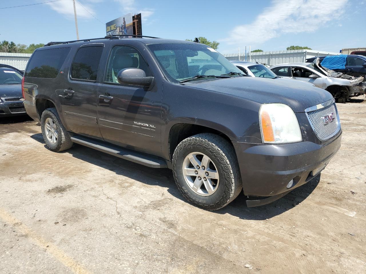GMC Yukon K1500 Slt Image 12