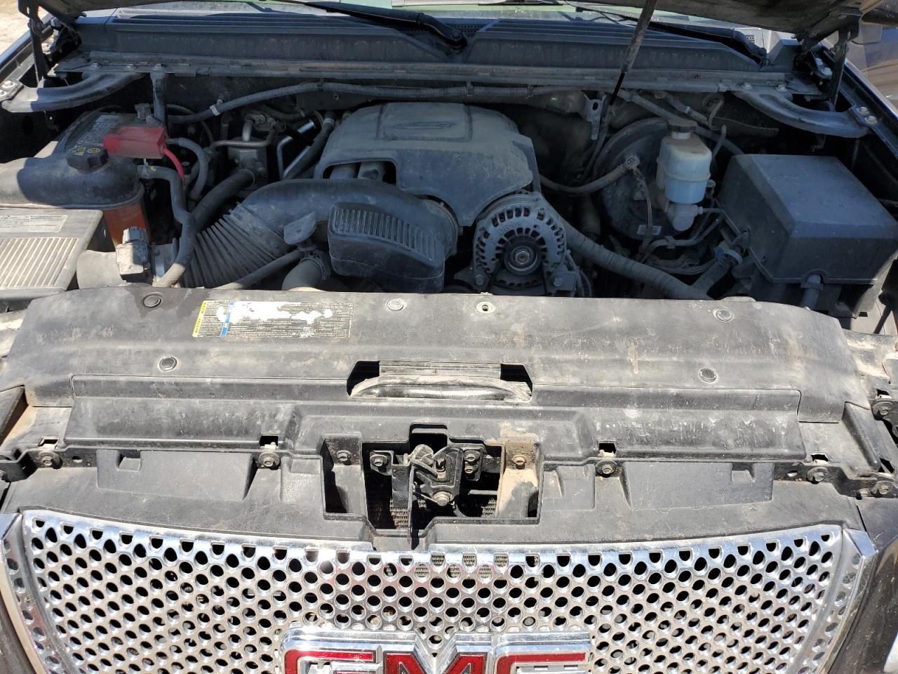 GMC Yukon K1500 Slt Image 8