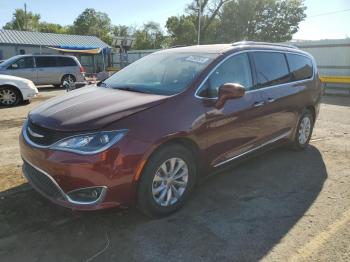  Salvage Chrysler Pacifica