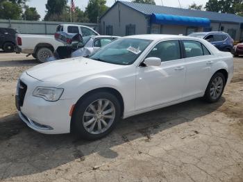  Salvage Chrysler 300