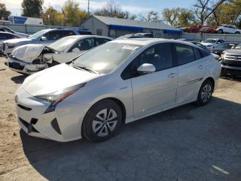  Salvage Toyota Prius