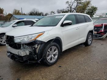  Salvage Toyota Highlander