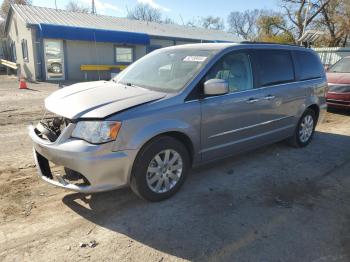  Salvage Chrysler Minivan