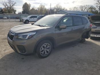  Salvage Subaru Forester