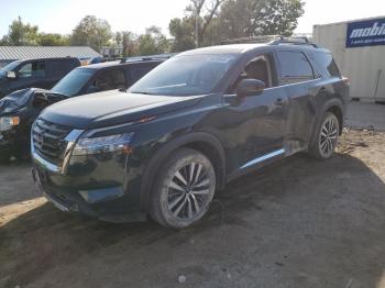  Salvage Nissan Pathfinder