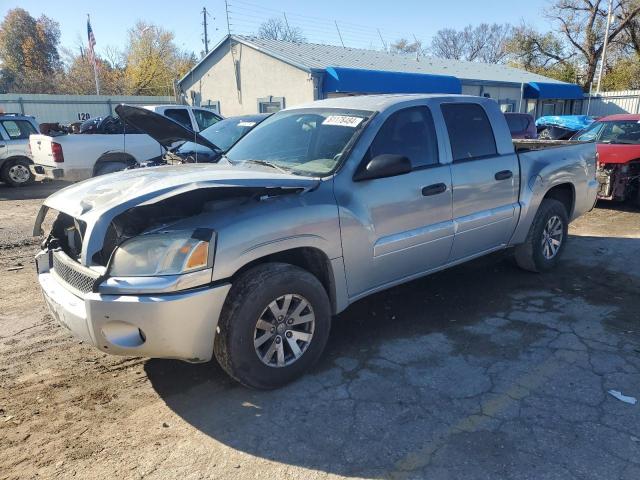  Salvage Mitsubishi Raider