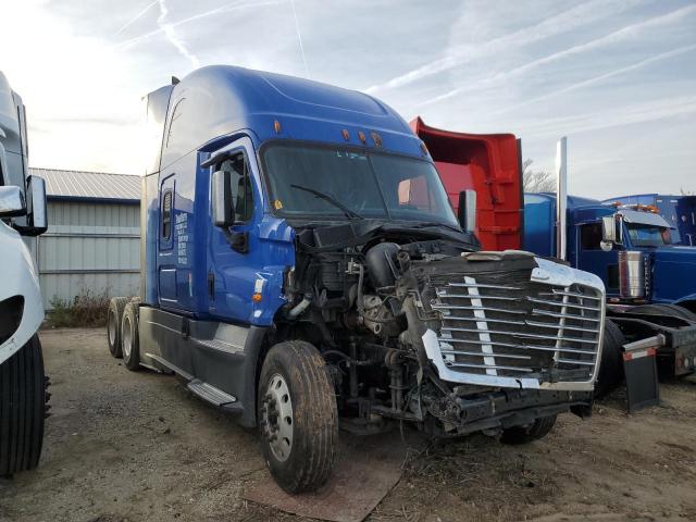  Salvage Freightliner Cascadia 1