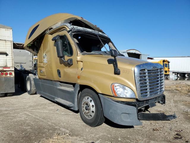  Salvage Freightliner Cascadia 1