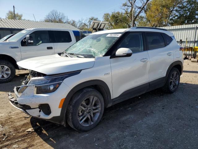  Salvage Kia Seltos