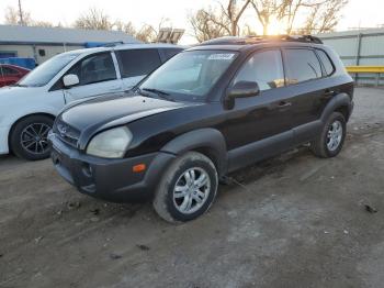  Salvage Hyundai TUCSON