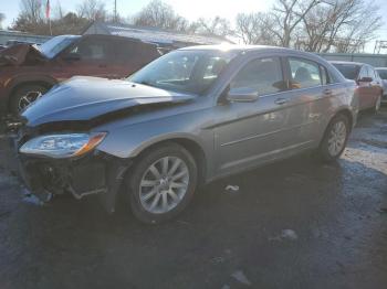  Salvage Chrysler 200