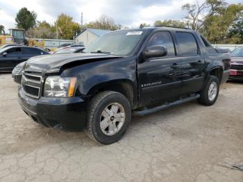  Salvage Chevrolet Avalanche