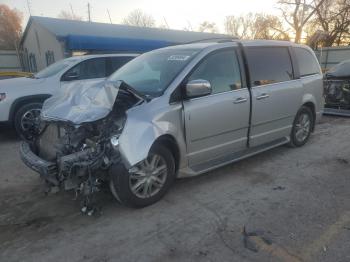  Salvage Chrysler Minivan