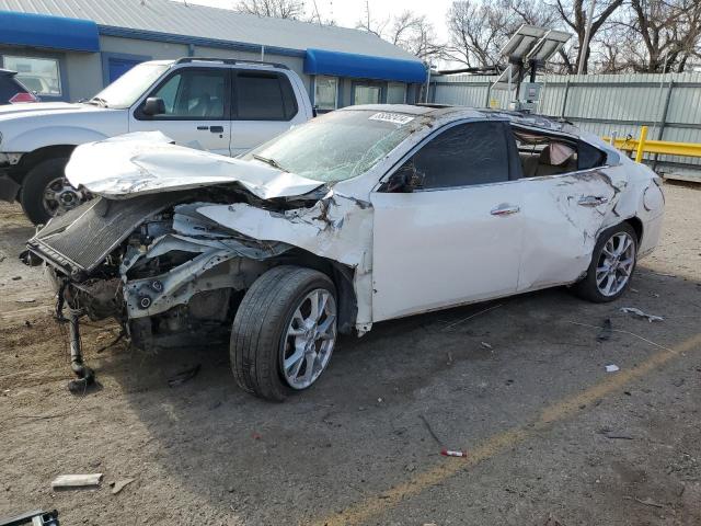  Salvage Nissan Maxima