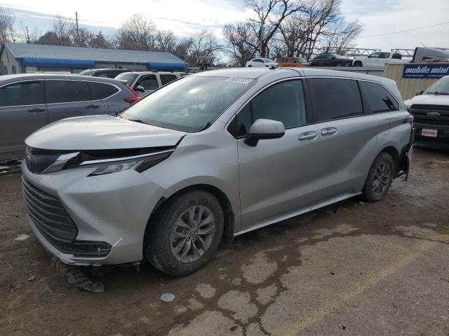  Salvage Toyota Sienna