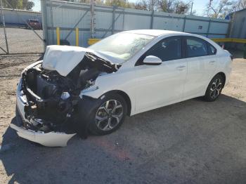  Salvage Kia Forte