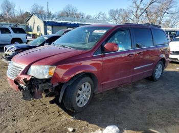  Salvage Chrysler Minivan