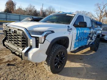  Salvage Toyota Tundra