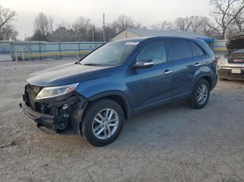  Salvage Kia Sorento