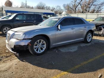  Salvage Chrysler 300