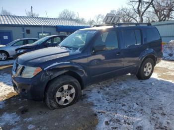  Salvage Nissan Pathfinder