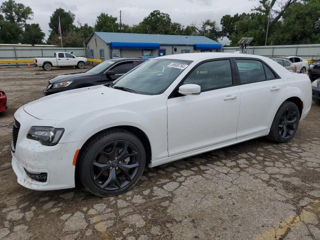  Salvage Chrysler 300