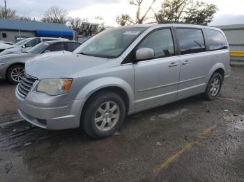  Salvage Chrysler Minivan