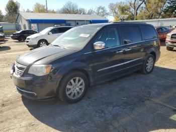  Salvage Chrysler Minivan