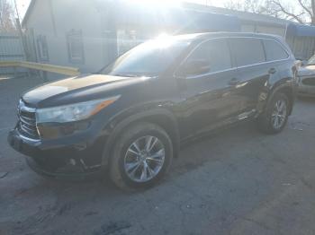  Salvage Toyota Highlander