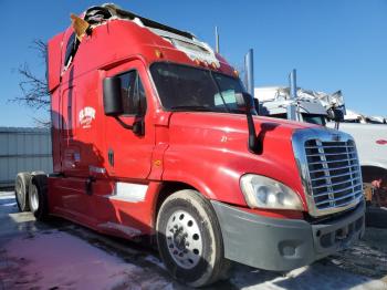  Salvage Freightliner Cascadia 1