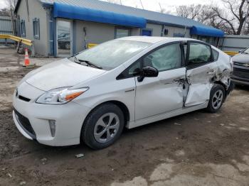  Salvage Toyota Prius