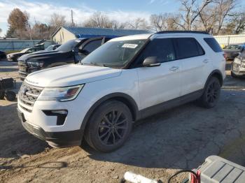  Salvage Ford Explorer