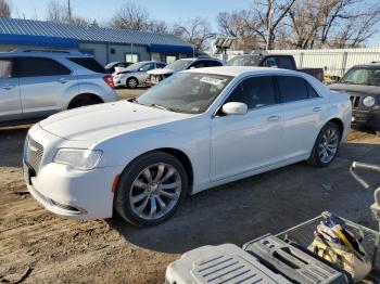  Salvage Chrysler 300