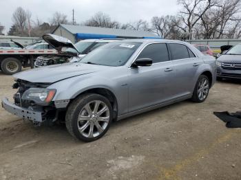  Salvage Chrysler 300