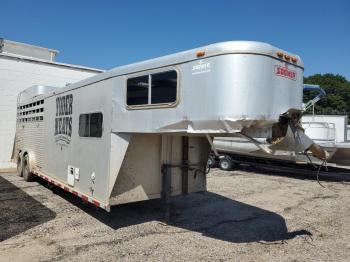  Salvage Hors Trailer