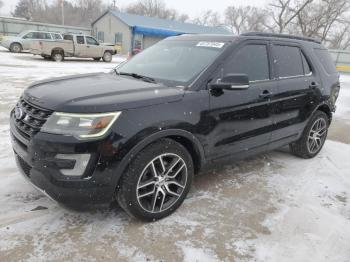  Salvage Ford Explorer