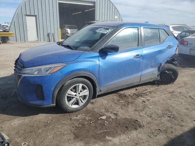  Salvage Nissan Kicks