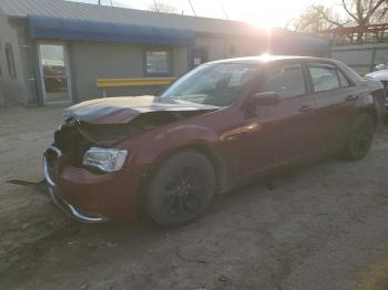  Salvage Chrysler 300