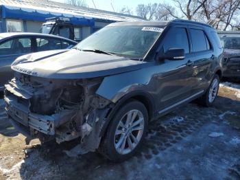  Salvage Ford Explorer