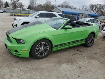  Salvage Ford Mustang