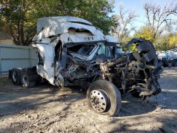  Salvage Freightliner Cascadia 1