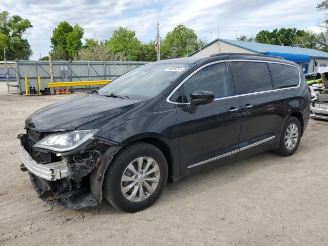  Salvage Chrysler Pacifica