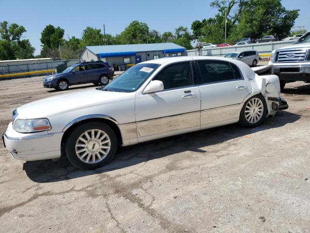  Salvage Lincoln Towncar