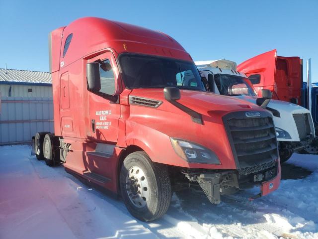  Salvage Freightliner Cascadia 1