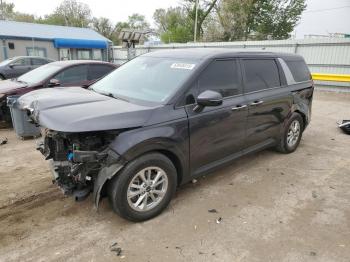  Salvage Kia Carnival
